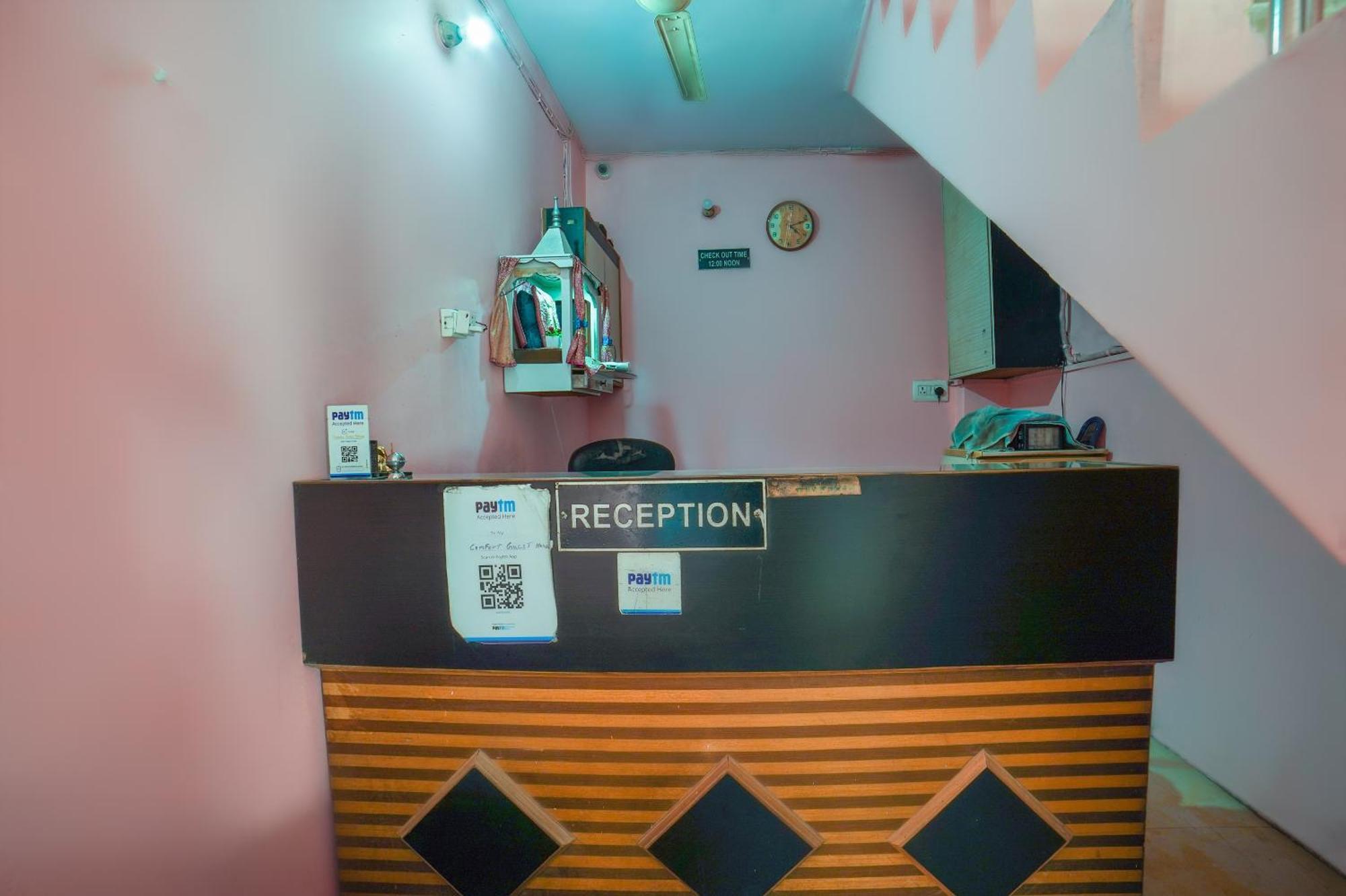 Spot On Komfort Guest House Rudrapur Exteriör bild