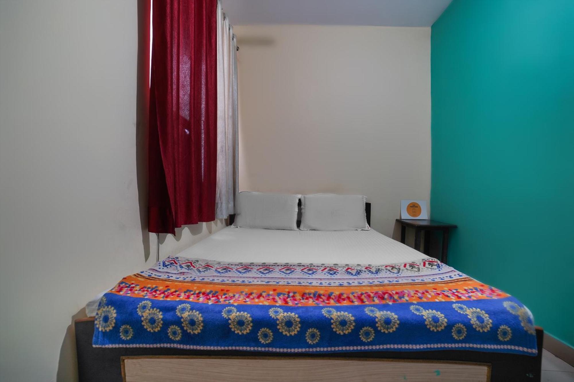 Spot On Komfort Guest House Rudrapur Exteriör bild